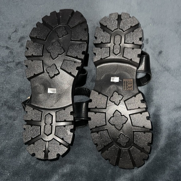 ‼️SOLD‼️ - Picture 3 of 4